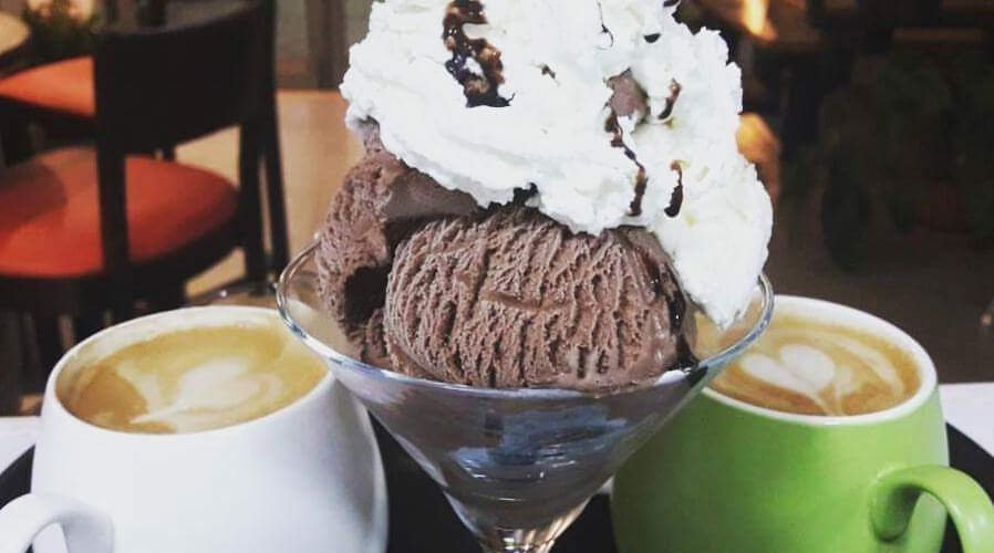 ‪Dam Caffe & Restaurant‬