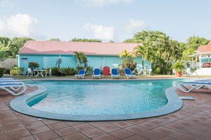 Piscina e praia