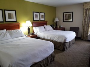 HOLIDAY INN ROANOKE-TANGLEWOOD-RT 419&I581, AN IHG HOTEL $94 ($̶1̶1̶4̶ ...