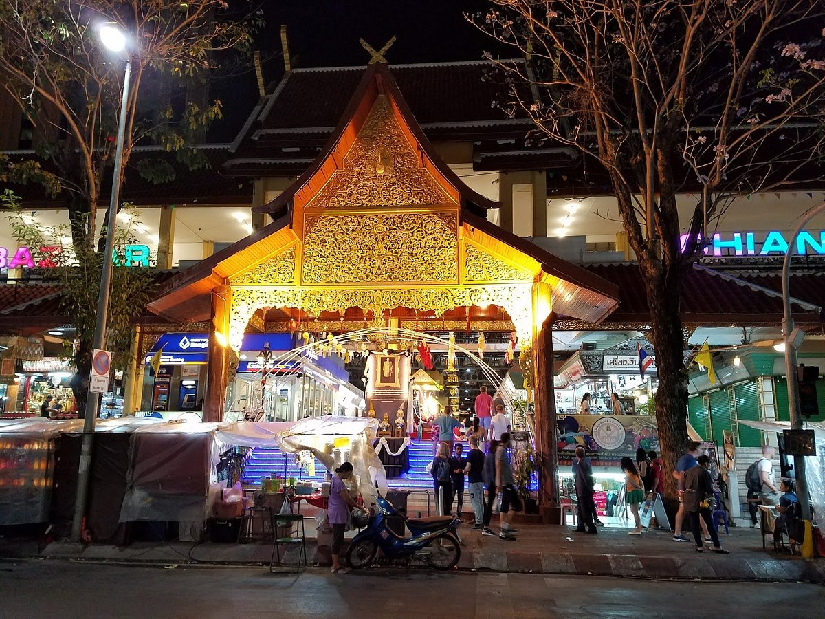 Night Bazaar (Chiang Mai) - All You Need to Know BEFORE You Go