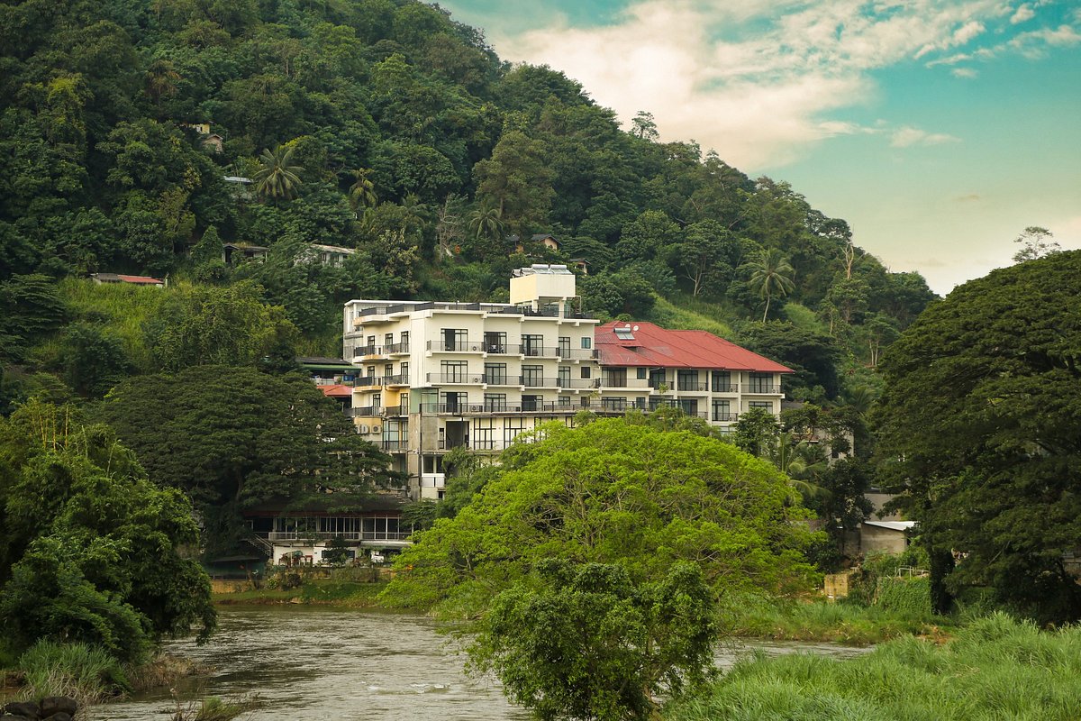 Oak Ray Regency, hotell i Kandy District