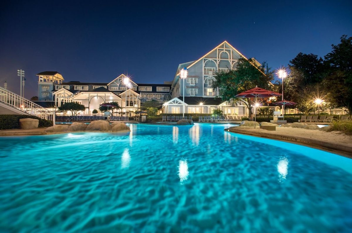 Disney s Yacht Club Resort Pool Pictures Reviews Tripadvisor