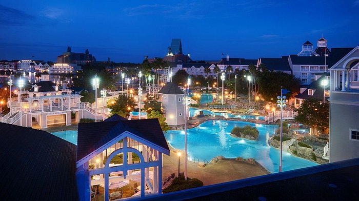 A Review of Disney's Yacht Club Resort
