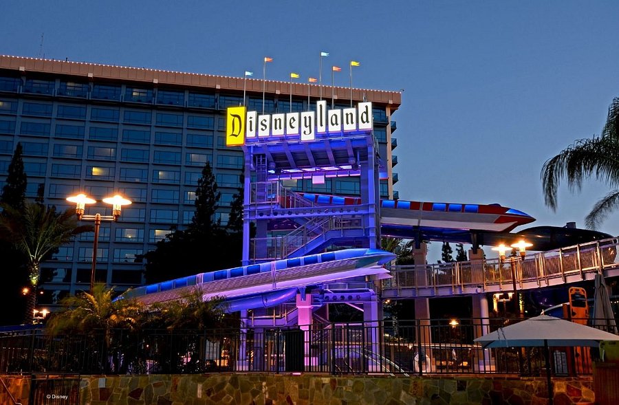 DISNEYLAND HOTEL - Updated 2021 Prices & Reviews (Anaheim, CA ...