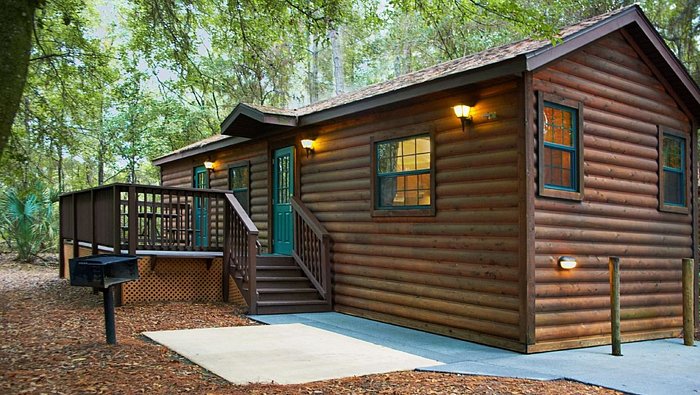 4 Log Cabins Perfect For The Holiday Season In VA: How Much House