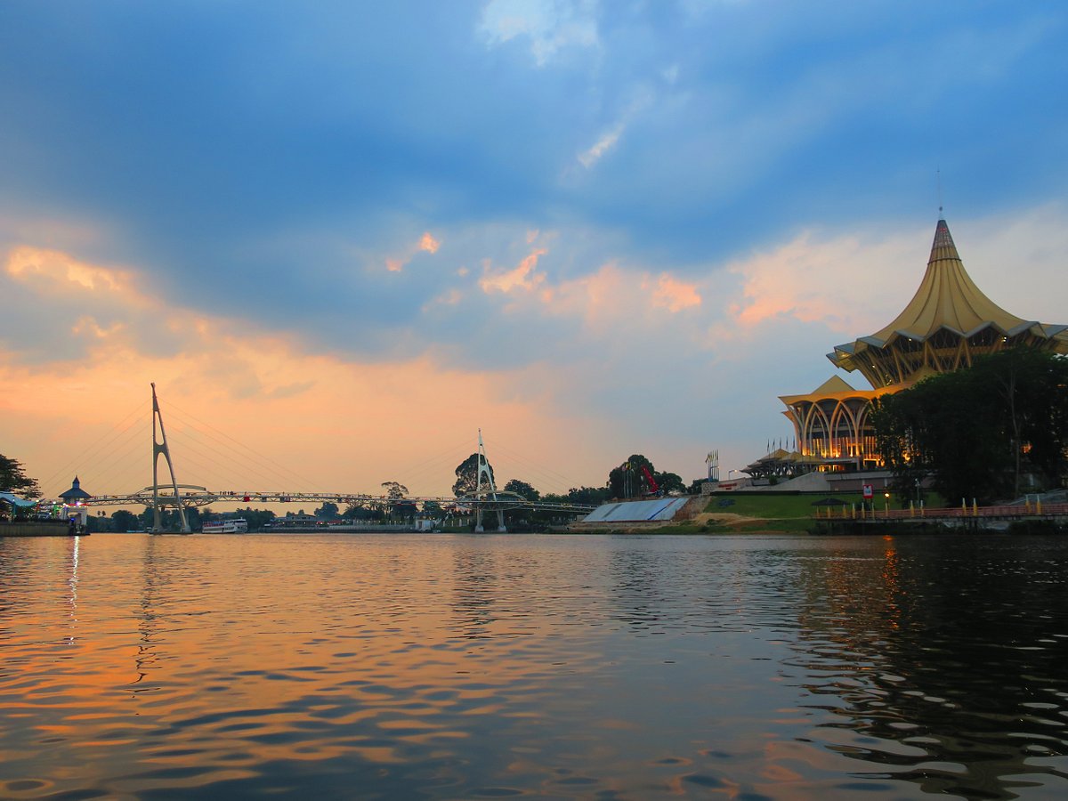 boat trip kuching