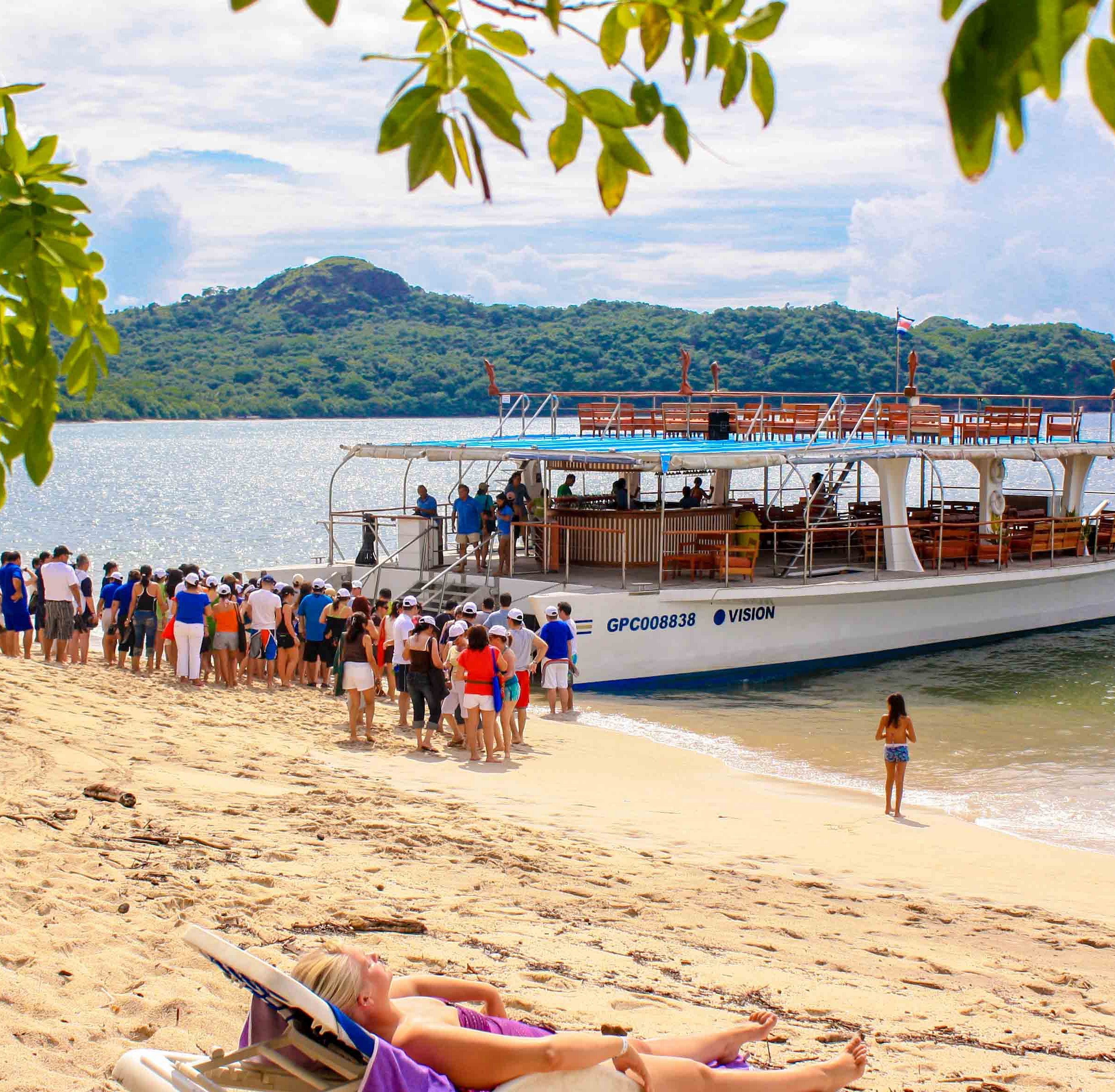 catamaran tour playa del coco