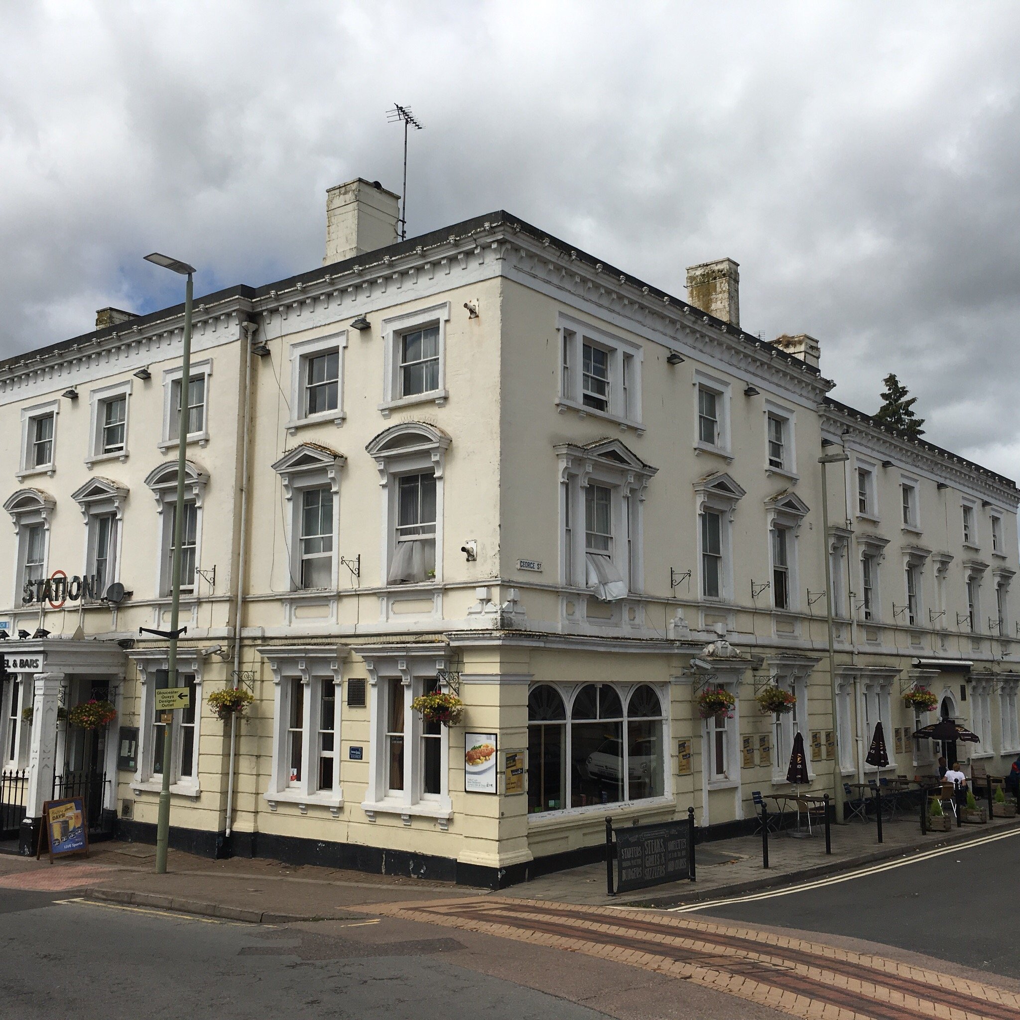 The Station Hotel - UPDATED 2021 Prices, Reviews & Photos (Gloucester ...