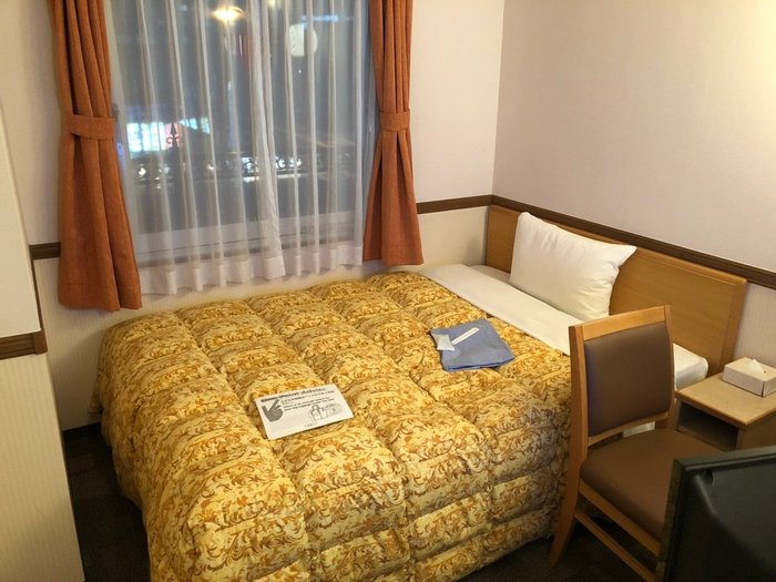 Toyoko Inn Shinagawa Station Takanawa Entrance Rooms: Pictures ...