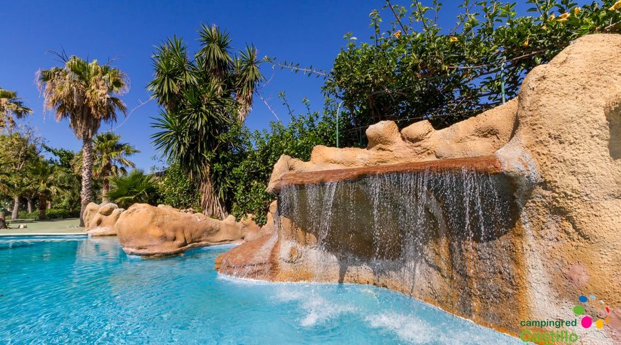 Piscina Camping Castillo de Baños