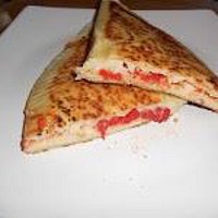 Crescioni pomodoro mozzarella ,erbette mozzarella molto buoni consiglio