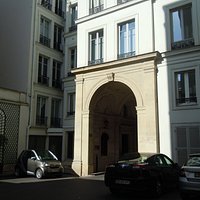 Cour et voûte d'accès