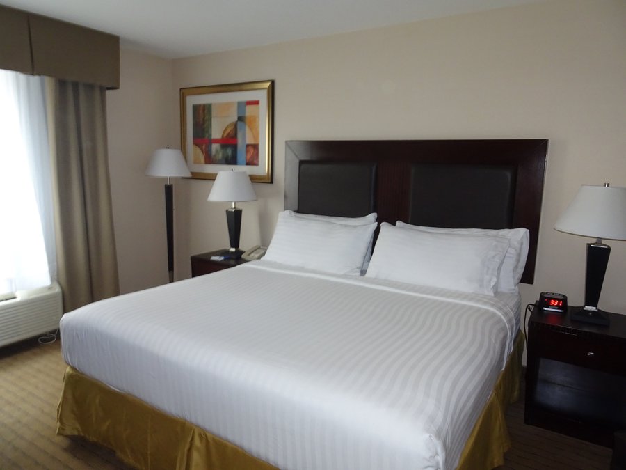 Holiday Inn Express Hotel & Suites Swift Current (C̶$̶9̶7̶) C$86 ...