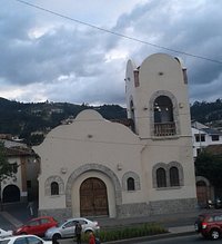 Fachada de la iglesia