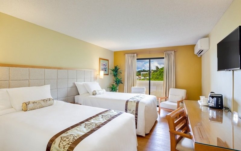 Deluxe room with 2 twin beds