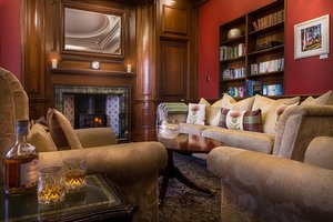 Room & Suite