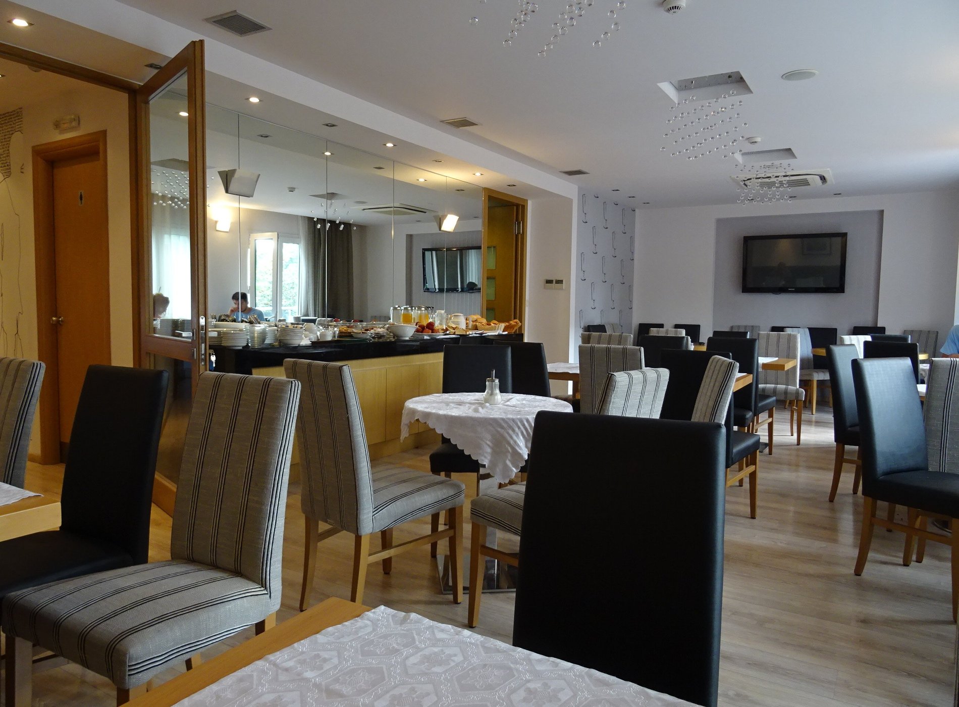 Alfa Hotel by null