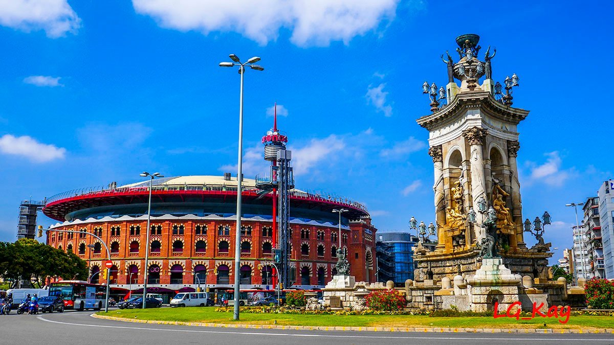 Arenas de Barcelona 🇪🇦 O que fazer na cidade? Terraço 360°, restaurantes,  shopping e mais 