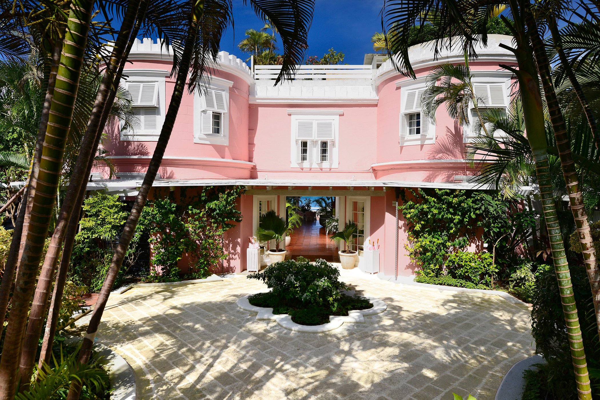 Cobblers Cove Hotel by null