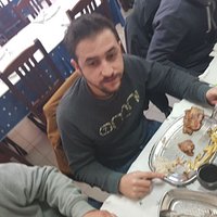 Joaquim a comer um bom bife