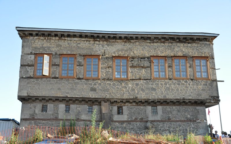 Three Tombs, Erzurum