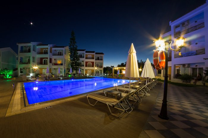 Maistrali Hotel & Apartments Pool: Pictures & Reviews - Tripadvisor