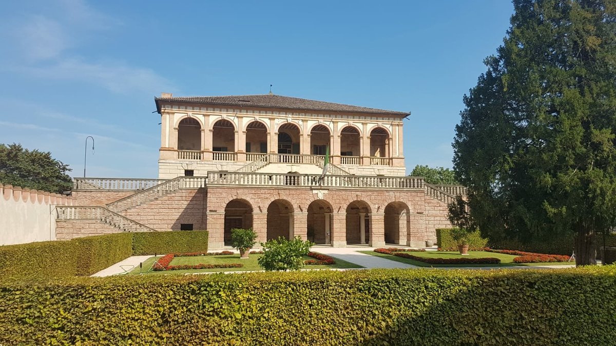 VILLA DEI VESCOVI adotta una stanza di Giuliana d'Olcese