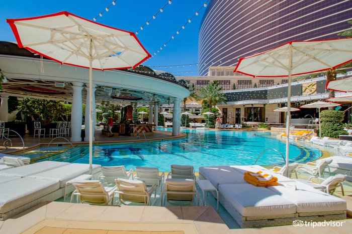 MGM Grand Pool Pictures & Reviews - Tripadvisor