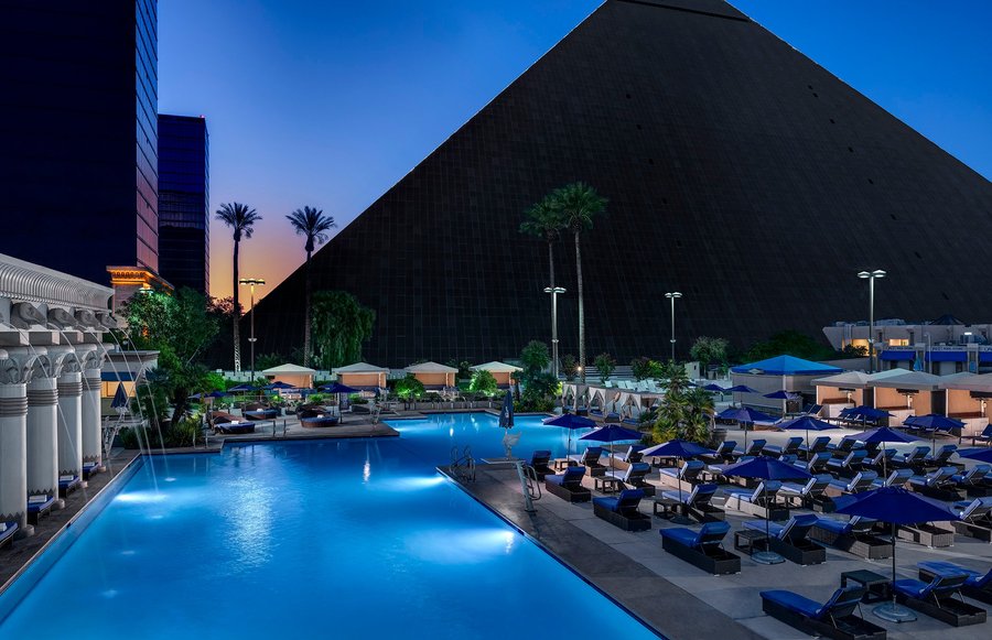 Luxor Hotel & Casino Pool Pictures & Reviews - Tripadvisor