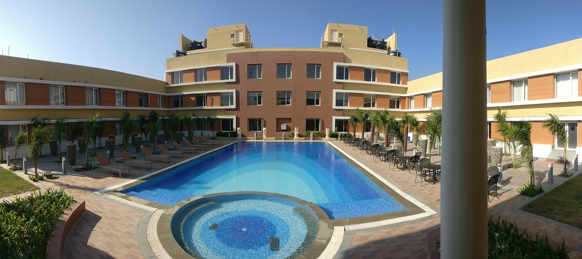 Club Mahindra Dwarka, hotel in Baradia