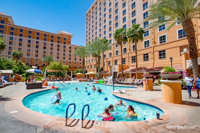 MGM Grand Pool Pictures & Reviews - Tripadvisor