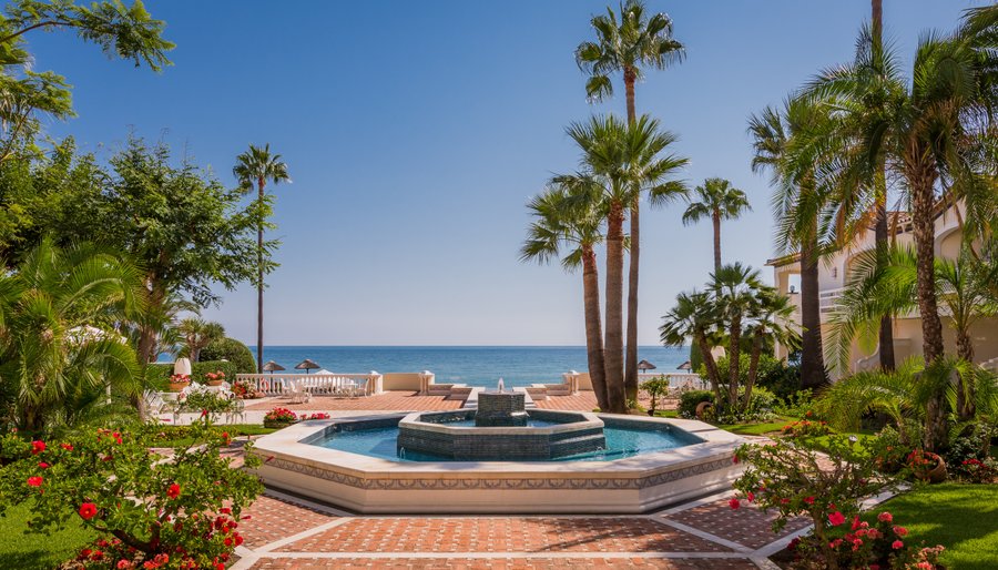 Fuente - Piscina - Mediterráneo
