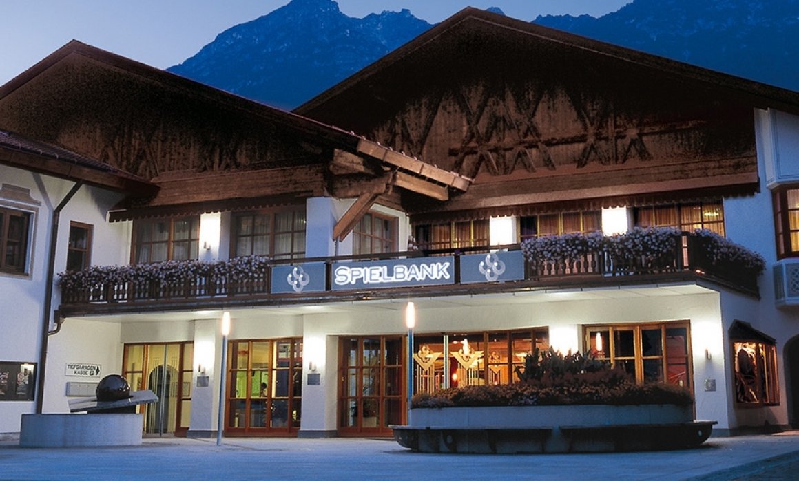 DAV BOULDERHALLE GARMISCH-PARTENKIRCHEN - All You Need To Know BEFORE ...