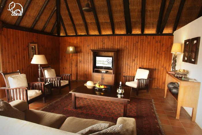 Mvubu River Lodge Bar or Lounge: Pictures & Reviews - Tripadvisor