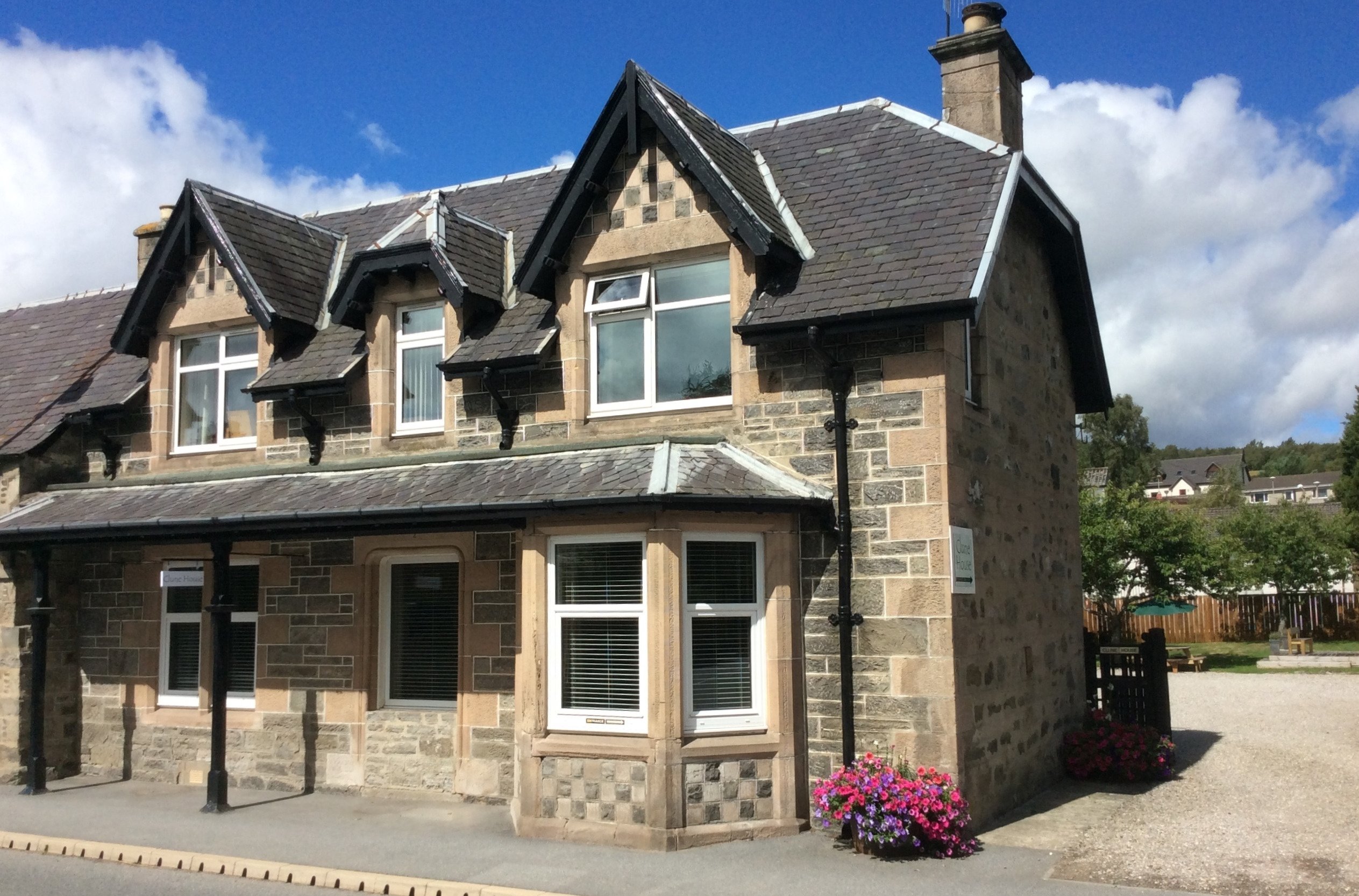 CLUNE HOUSE - Updated 2022 Prices & B&B Reviews (Newtonmore, Scotland)