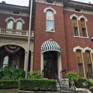 places to visit in crawfordsville indiana