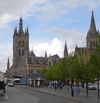 Cloth Hall looking across the Market Square.