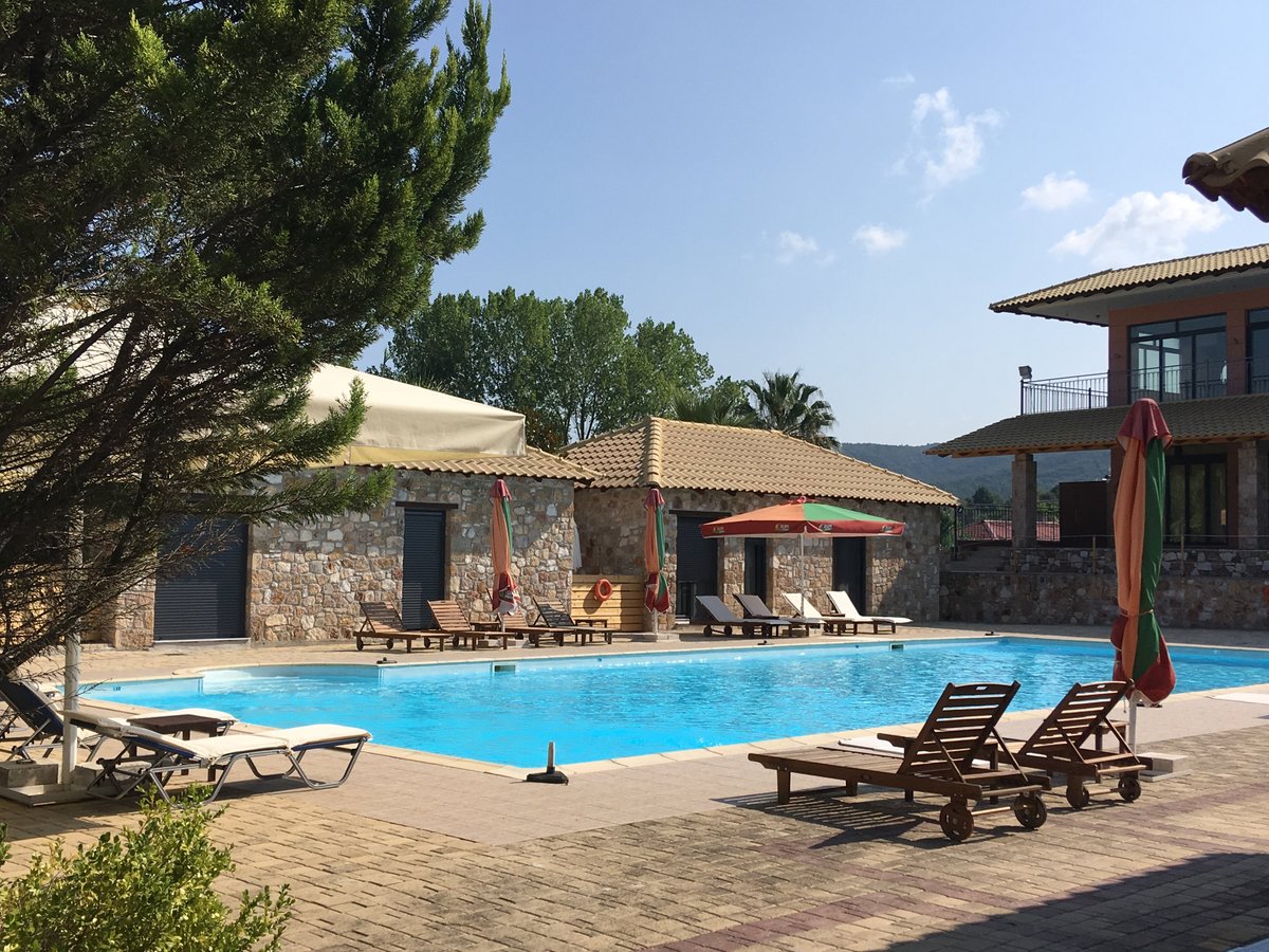 ALMYRA HOLIDAY VILLAGE - Prices & B&B Reviews (Greece/Edipsos)