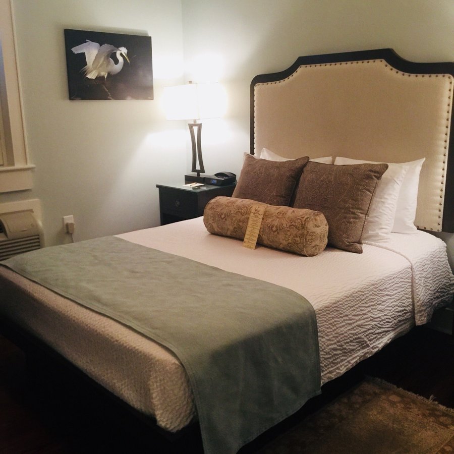 THE ELLIOTT HOUSE INN $189 ($̶2̶3̶9̶) - Updated 2021 Prices & Hotel ...