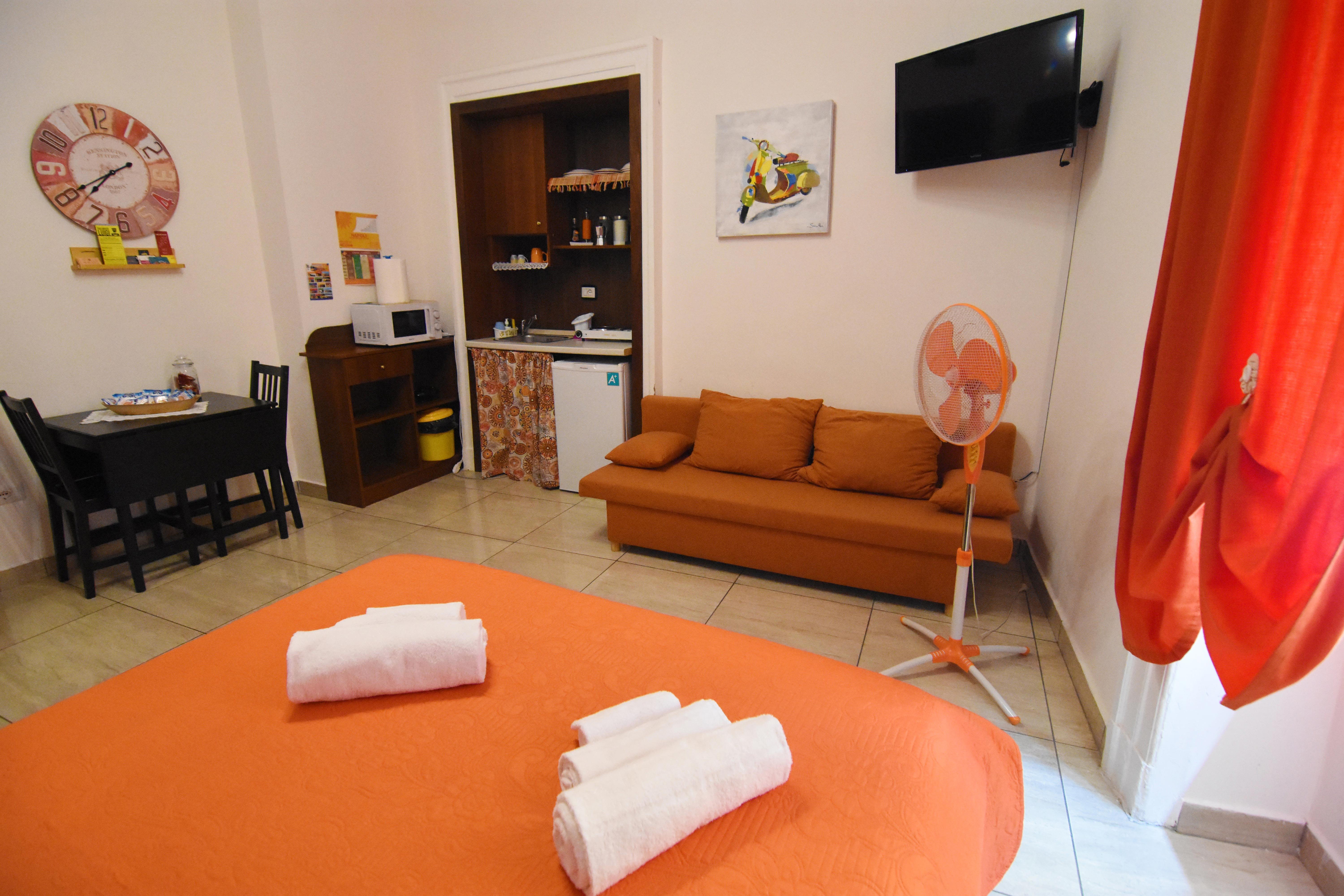 SUNRISE B&B - Prices & Specialty B&B Reviews (Naples, Italy)