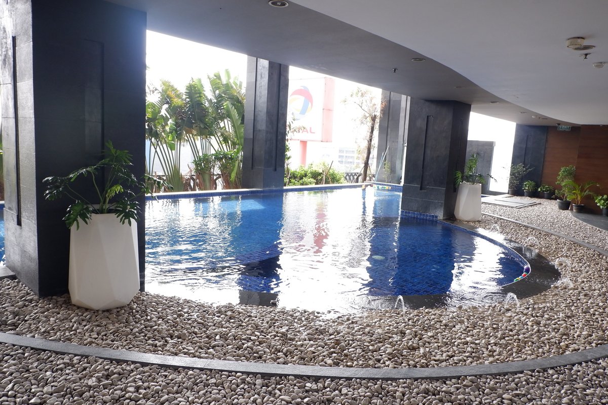 Amaroossa Grande Bekasi Pool: Pictures & Reviews - Tripadvisor