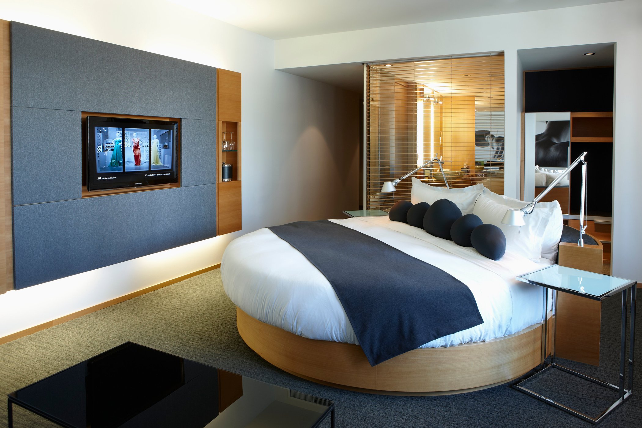 Le Germain Hotel Toronto Maple Leaf Square by null
