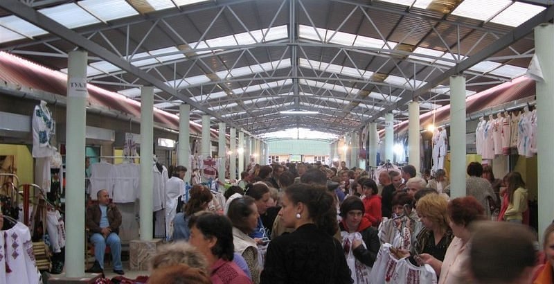 Night Vyshyvanka Market "Torgovitsa" image