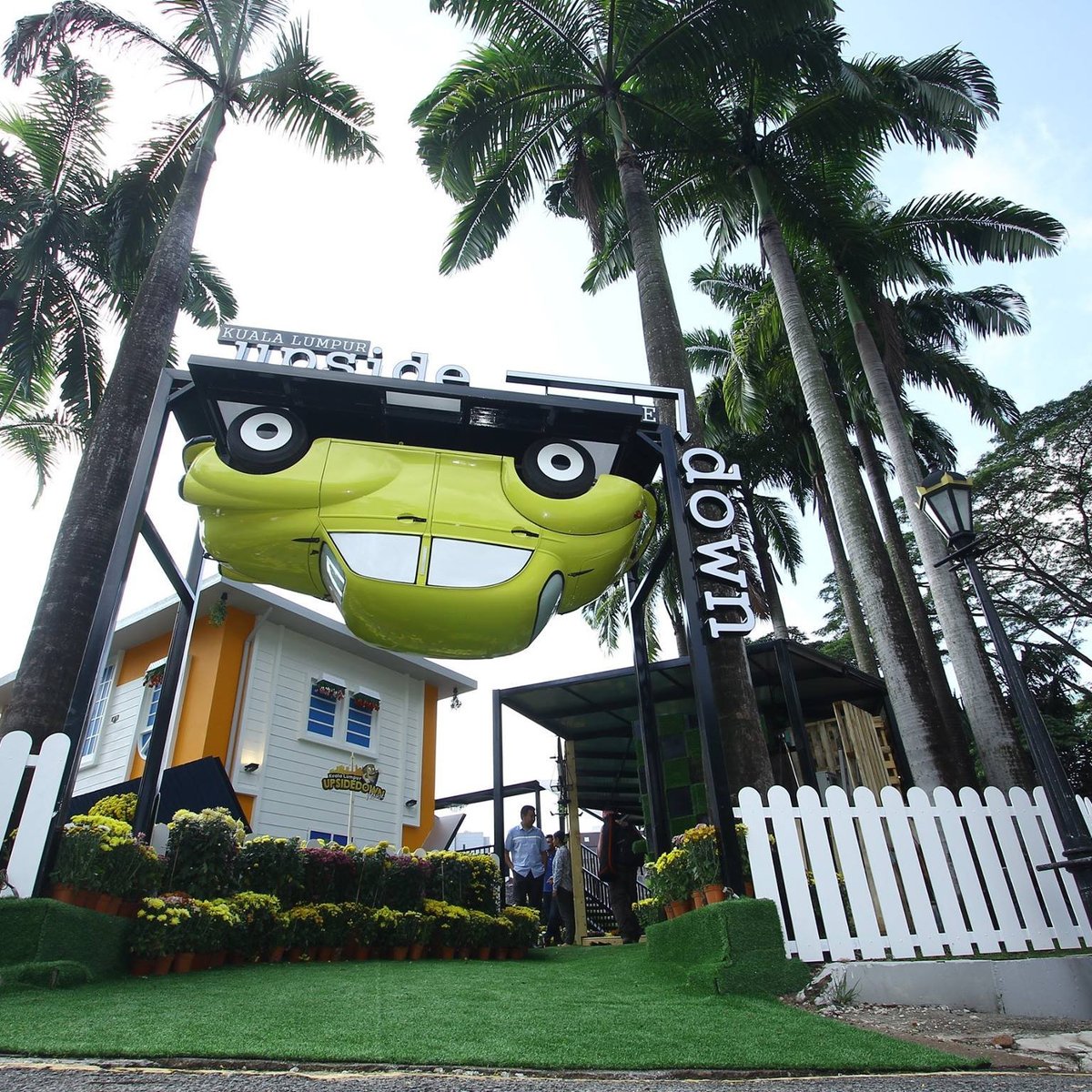 Kuala Lumpur Upside Down House, Куала-Лумпур: лучшие советы перед  посещением - Tripadvisor