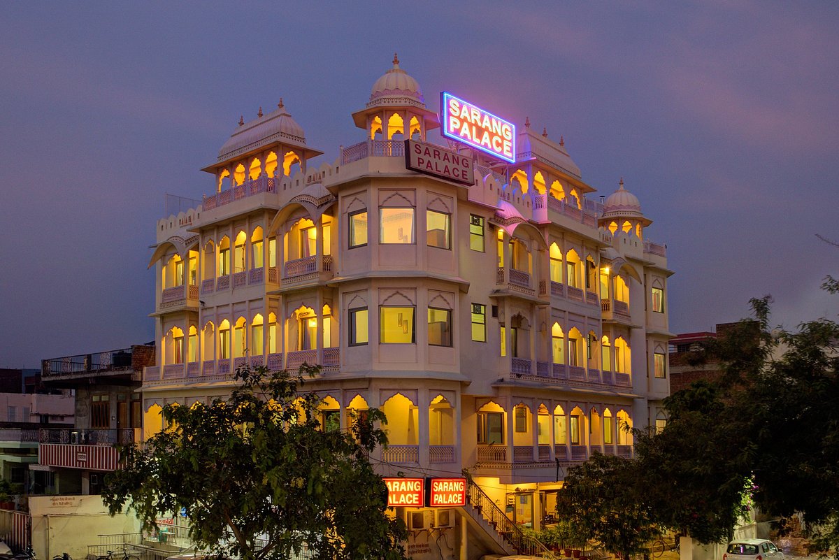 Hotel Sarang Palace, hotell i Jaipur