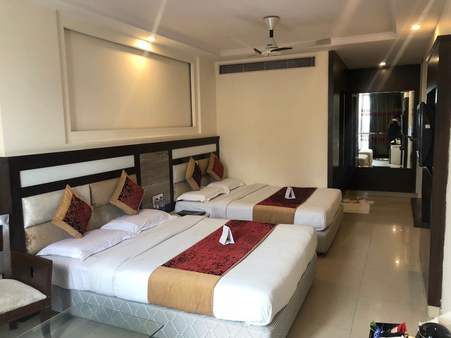 THE SINGH EMPIRE (New Delhi) - Hotel Reviews, Photos, Rate Comparison ...