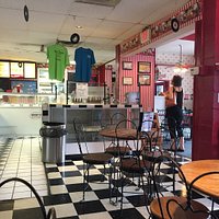 Fabulous oldies decoration in the malt shop
Brings back memories of the 50’s and 60’s
Wonderful