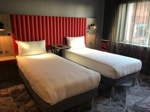 Room & Suite