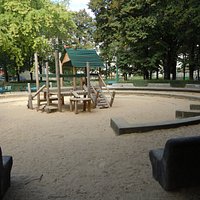 Aire de jeux pour jeunes enfants