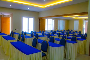 Pusat Bisnis & Ruang Acara